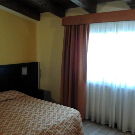 Agrihotel Papaya Otel San Pietro Apostolo
