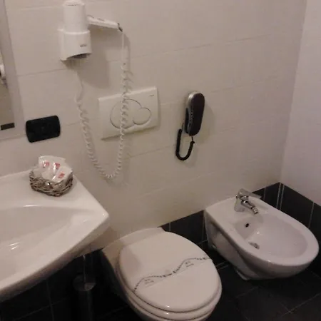 Otel Agrihotel Papaya San Pietro Apostolo