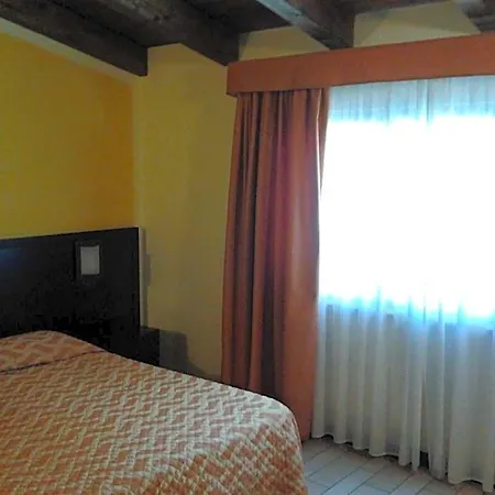 Agrihotel Papaya Otel San Pietro Apostolo